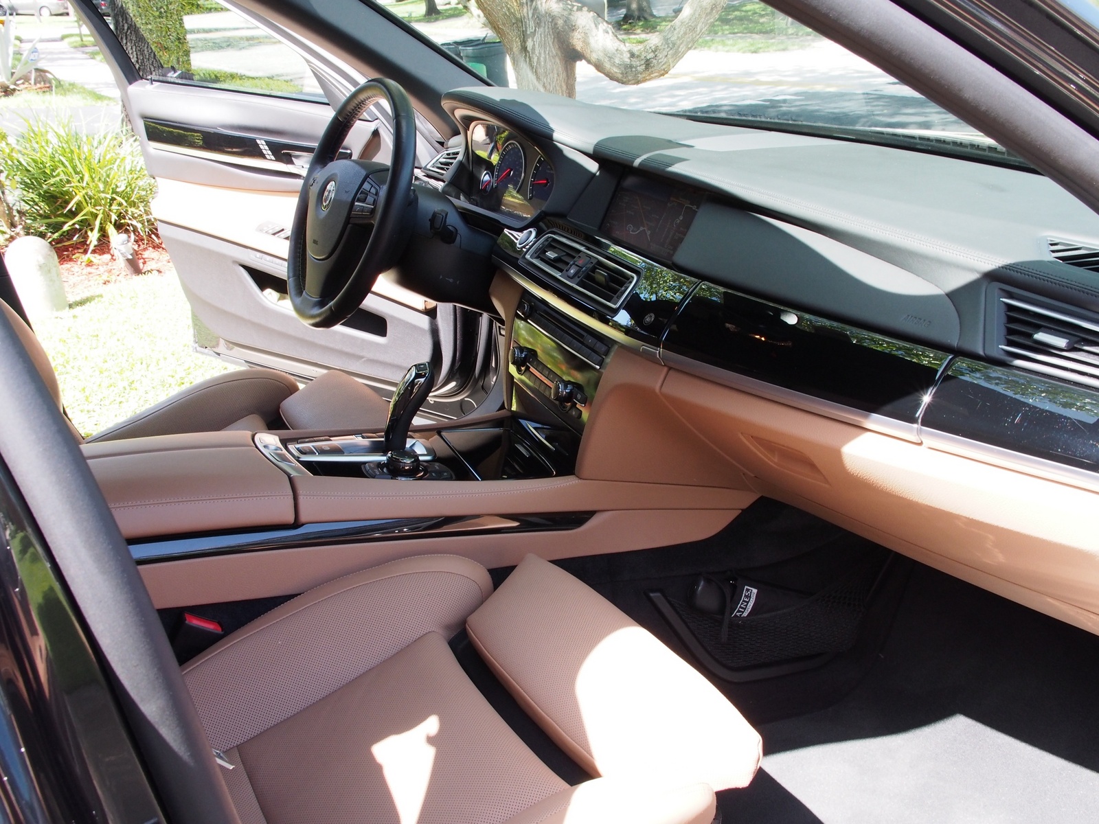 Alpina B7 Interior