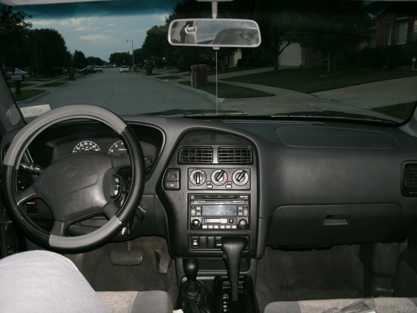 1999 Nissan pathfinder interior #4