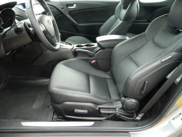 2011 Hyundai Genesis Coupe