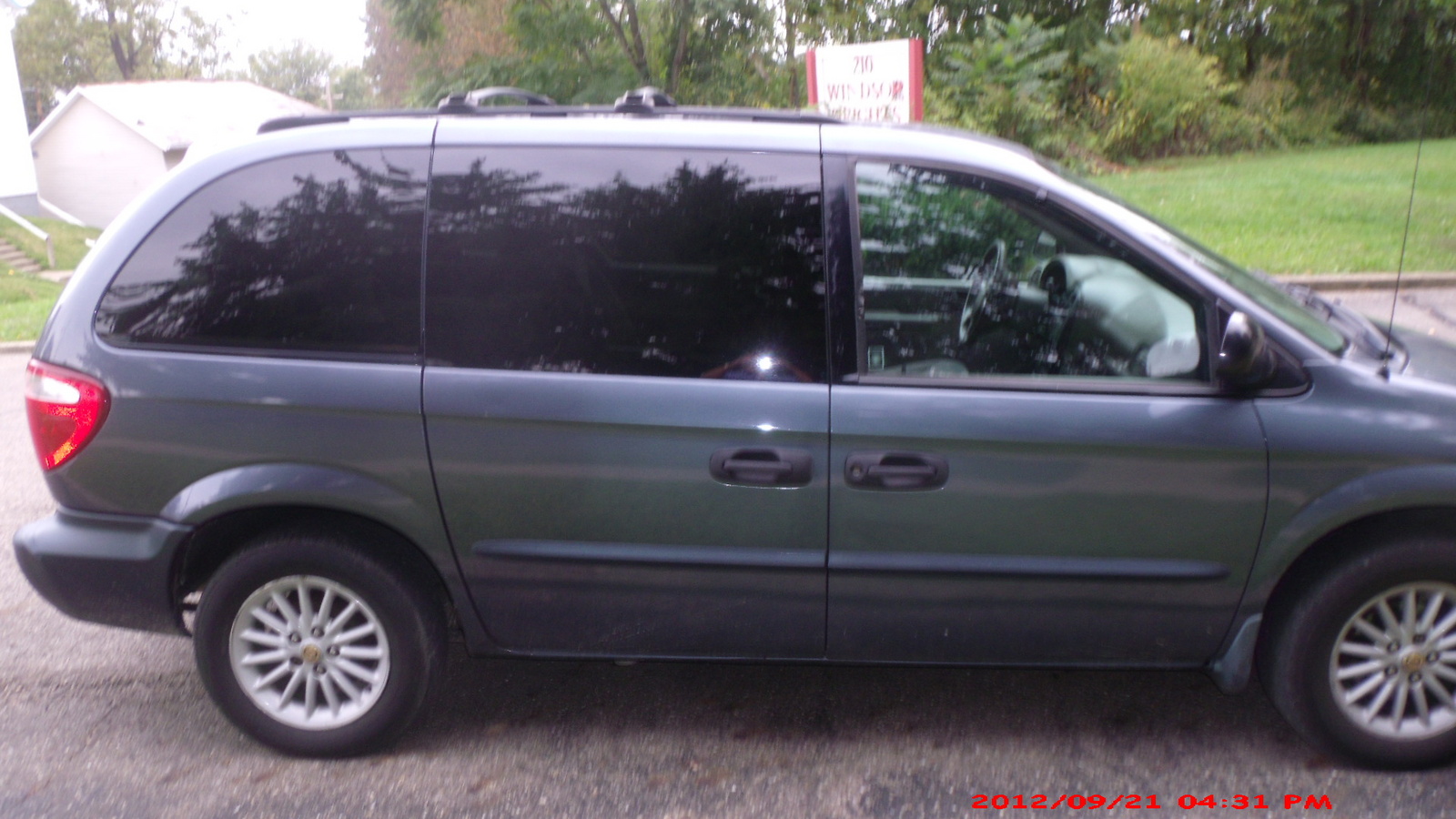 2002 Chrysler Voyager Overview Cargurus