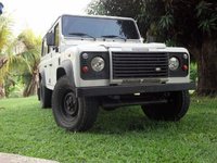 2005 Land Rover Defender Overview 2005 Land Rover Defender Overview