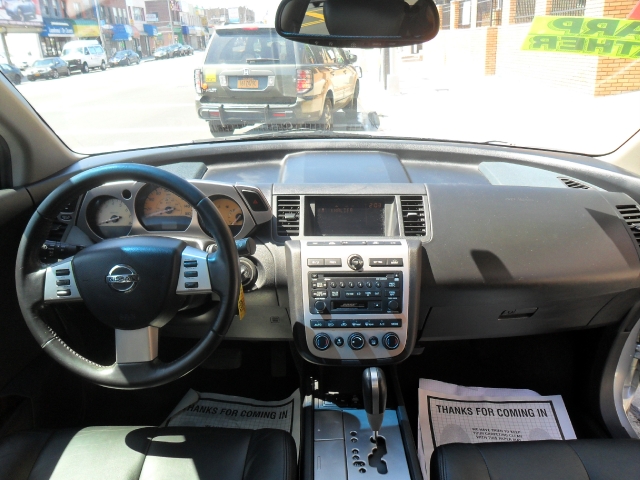 2003 Nissan murano interior