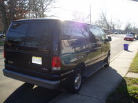 2003 Ford E-350 Overview 2003 Ford E-350 Overview