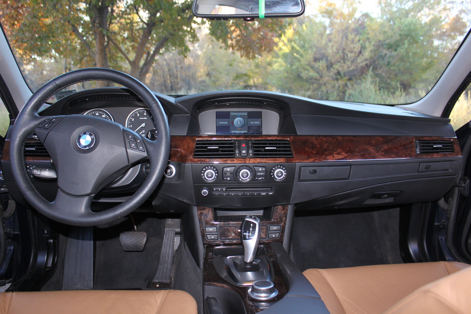 What is the difference between bmw 528i and 528xi #5