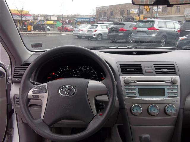 2009 Toyota camry safety review