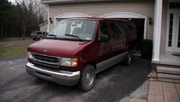 2000 Ford E-150 Overview 2000 Ford E-150 Overview