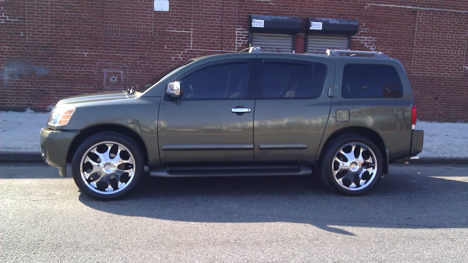 2004 Nissan armada sedona #5