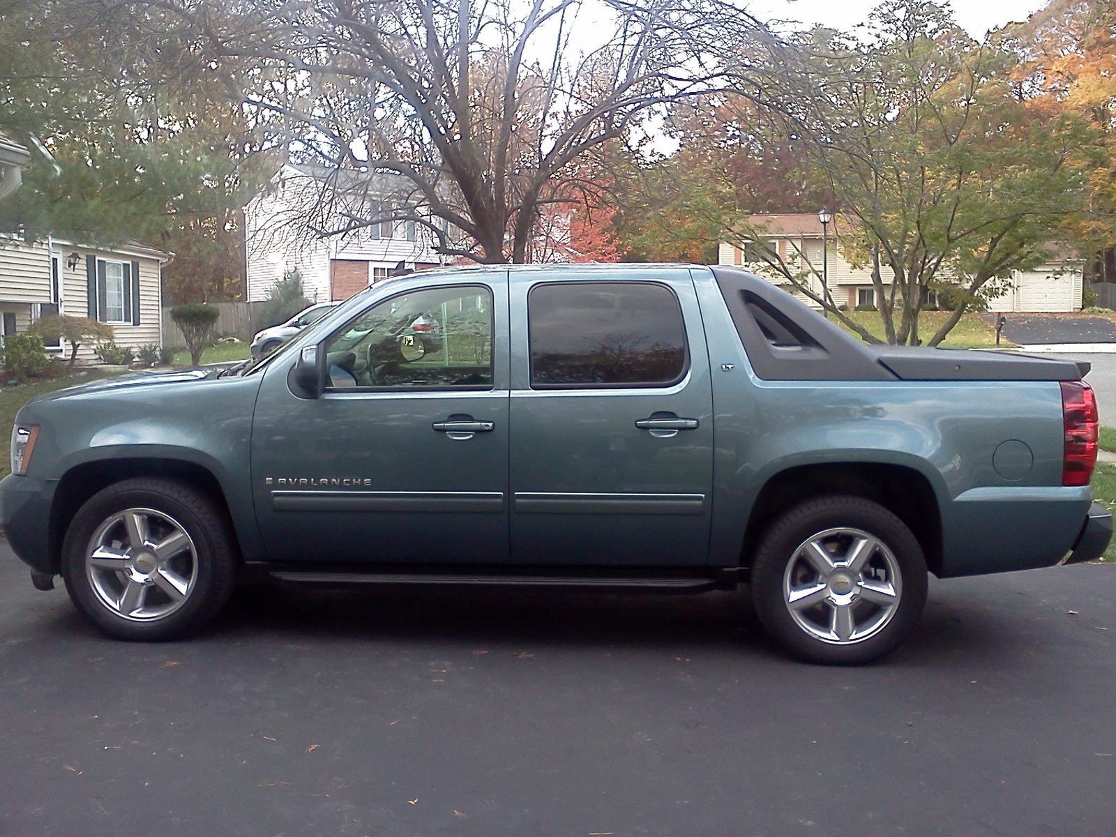 2009 Chevrolet Avalanche - Pictures - CarGurus