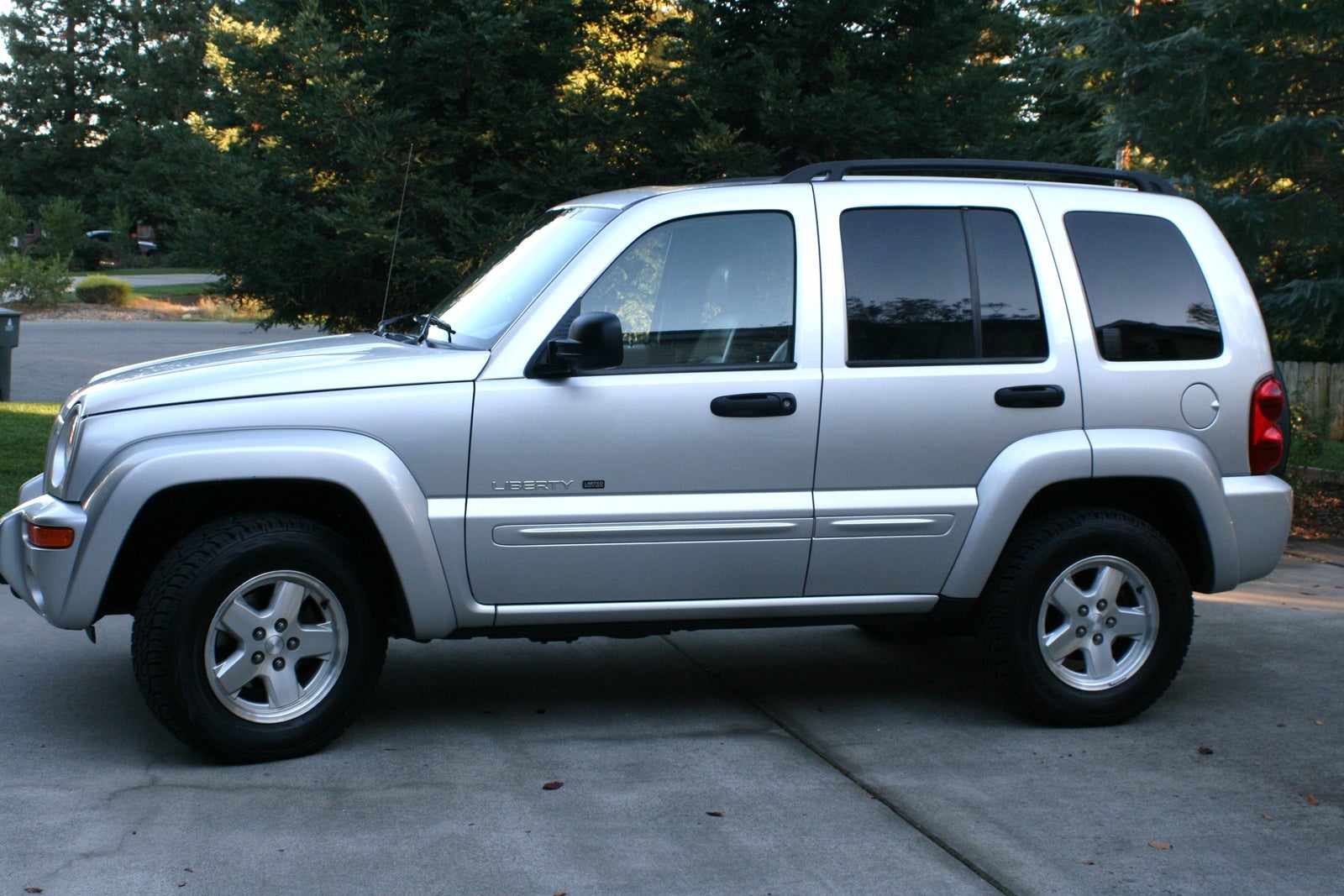 2003 jeep liberty limited value