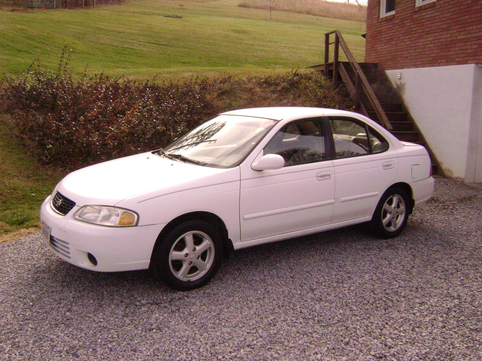 2001 Nissan sentra gxe sedan review #10