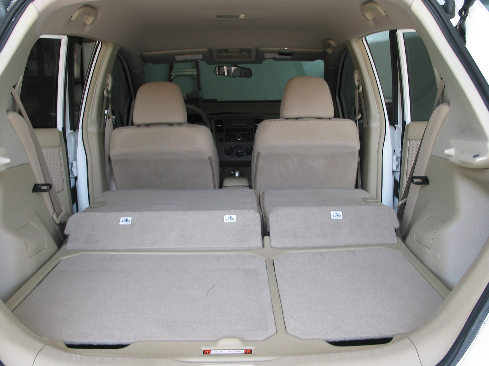 2010 Nissan versa interior dimensions
