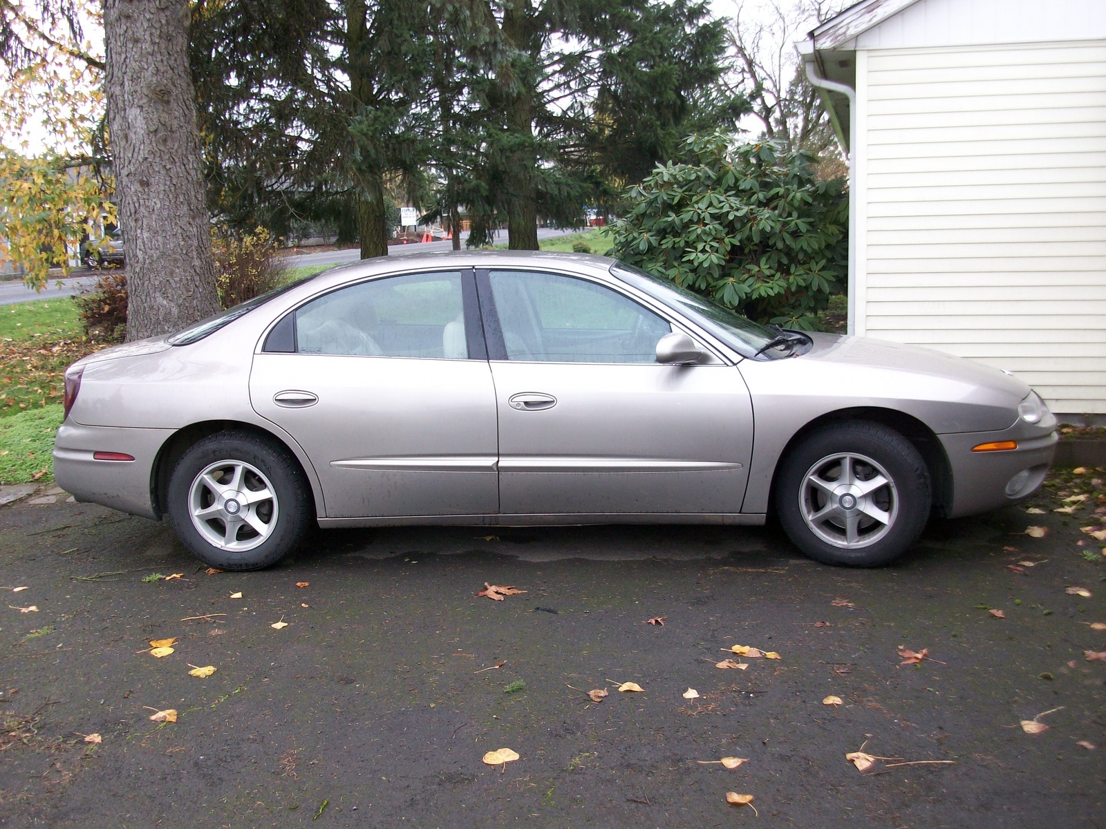 2001 Oldsmobile Aurora - Overview - CarGurus