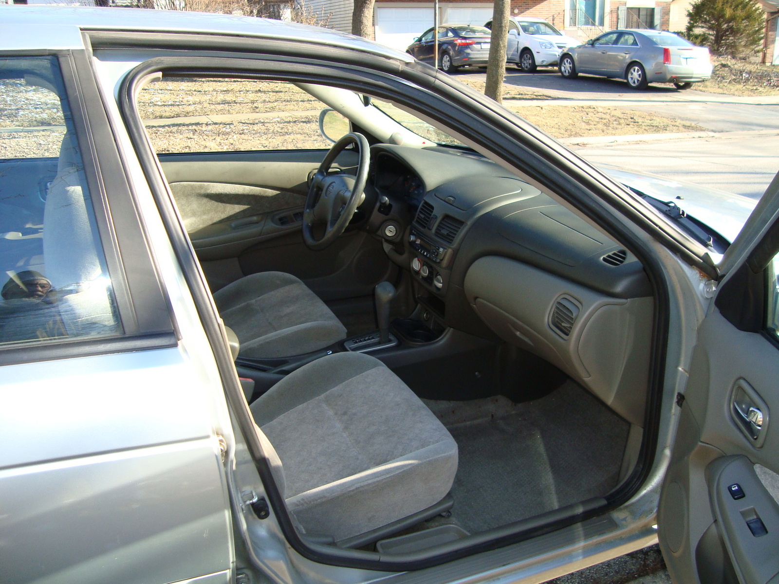 2002 sentra interior driver's doors