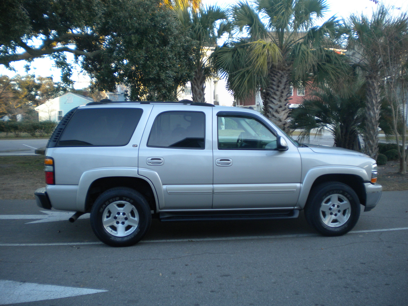 2004 Chevrolet Tahoe Pictures CarGurus