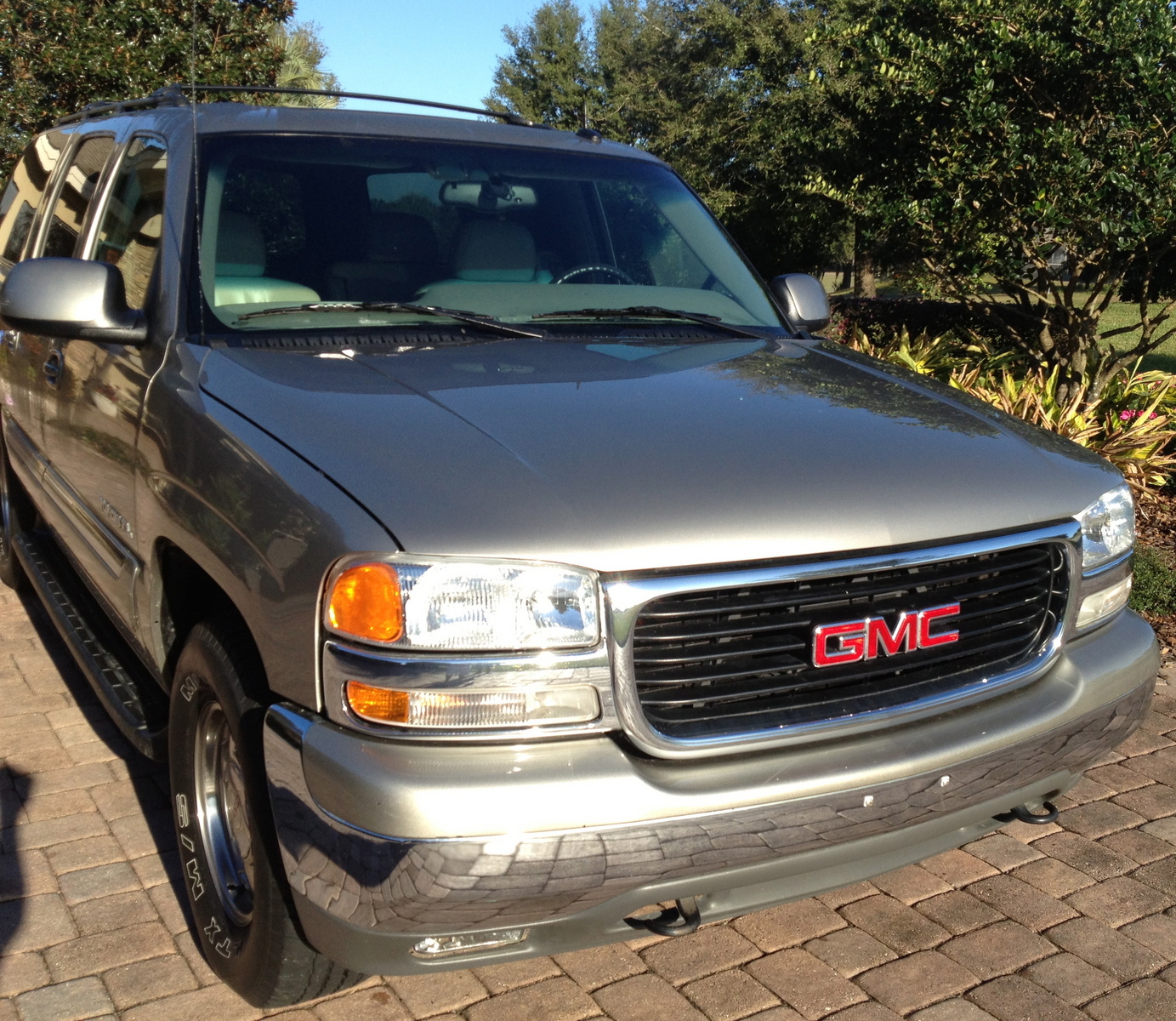2002 GMC Yukon XL Pictures CarGurus