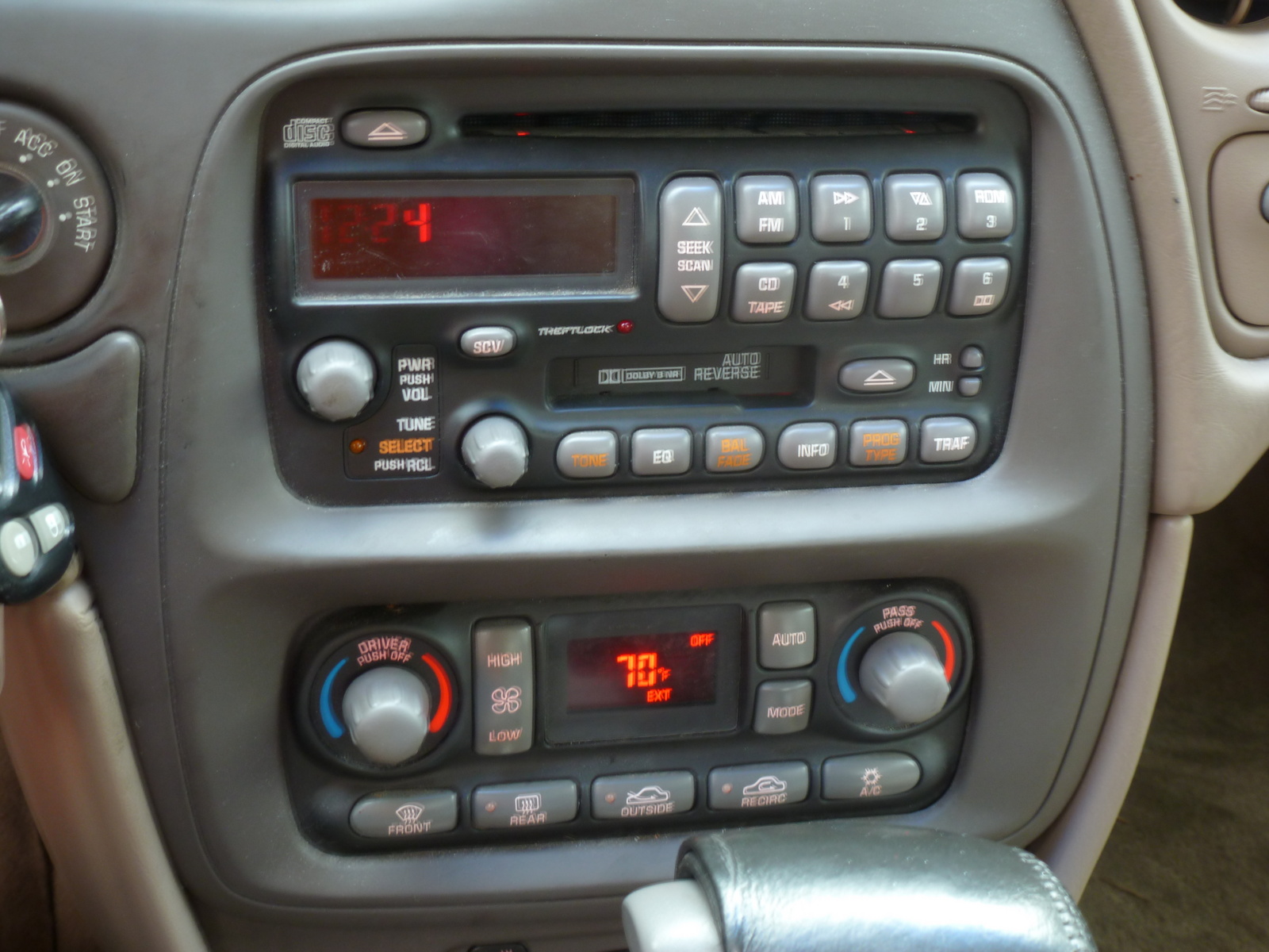 2002 Pontiac Bonneville SLE - Pictures - Picture of 2002 Pontiac ...