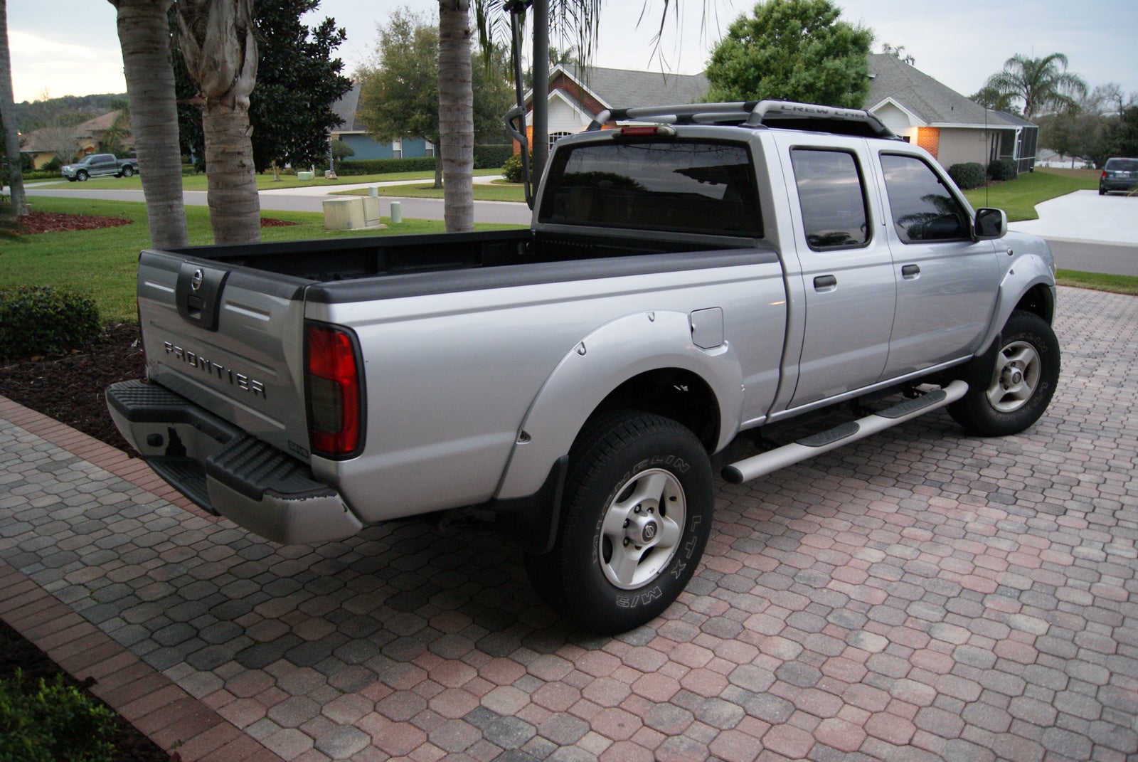 2002 Nissan frontier king cab se #2