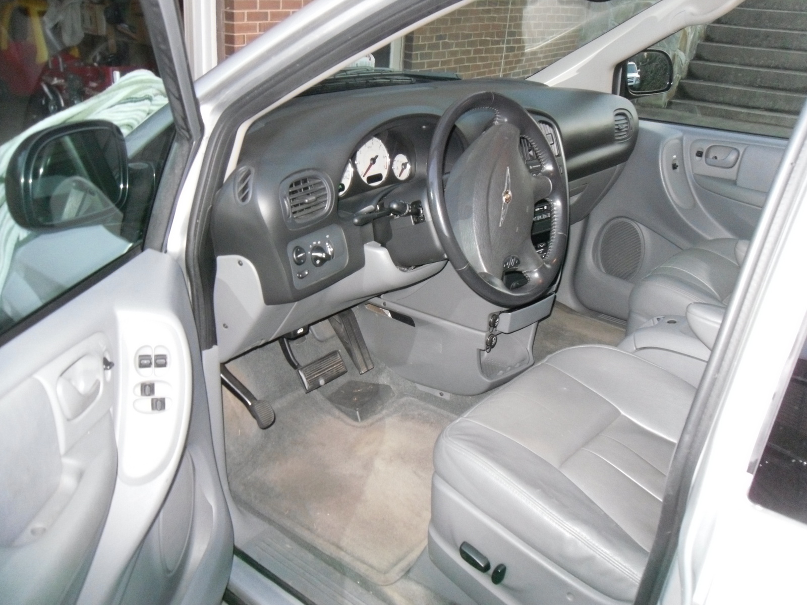 2005 Chrysler Town & Country Interior Pictures CarGurus
