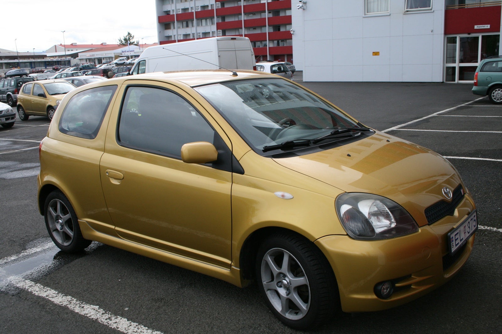 2005 Toyota Yaris Pictures CarGurus