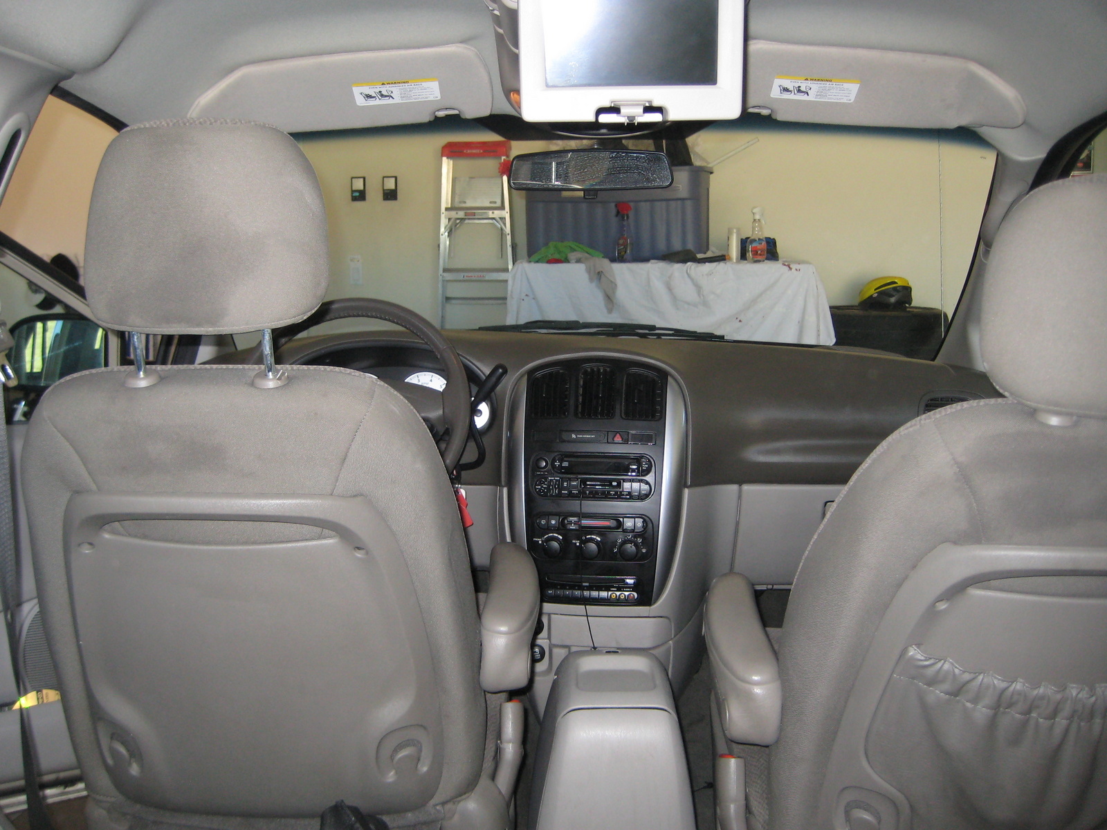 2005 Chrysler Town & Country Pictures CarGurus