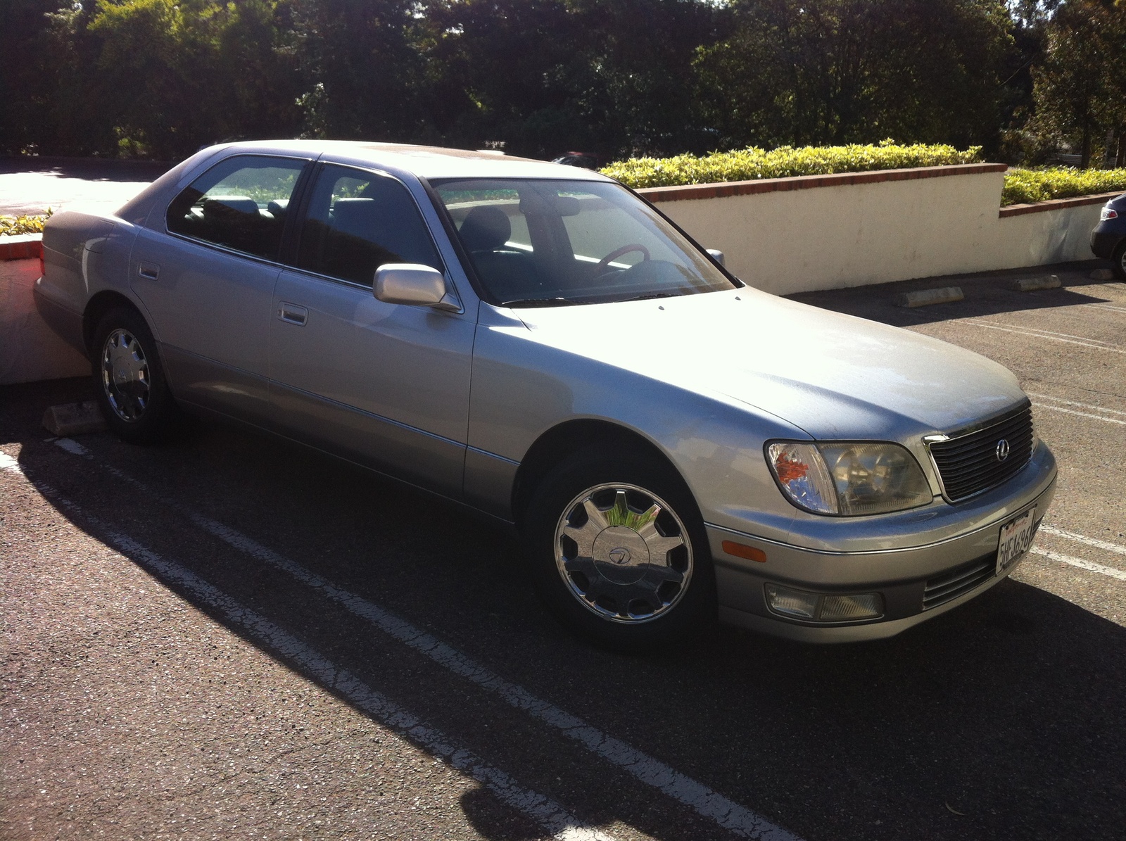2000 Lexus LS 400