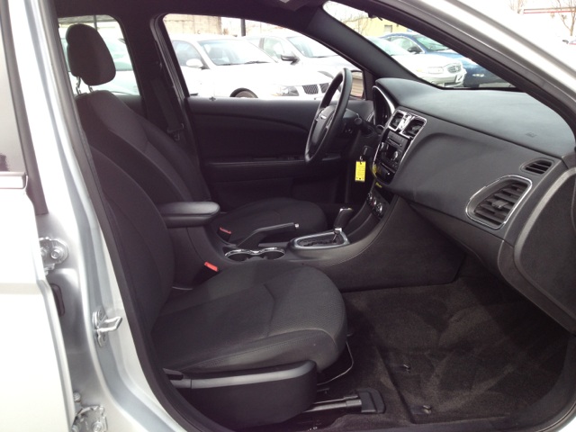 2012 Chrysler 200