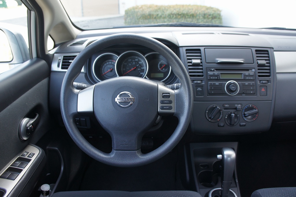2010 Nissan versa interior dimensions #4