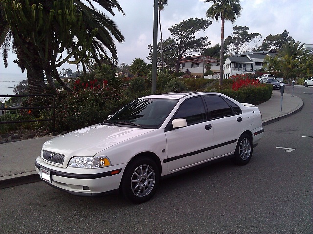2000 Volvo S40