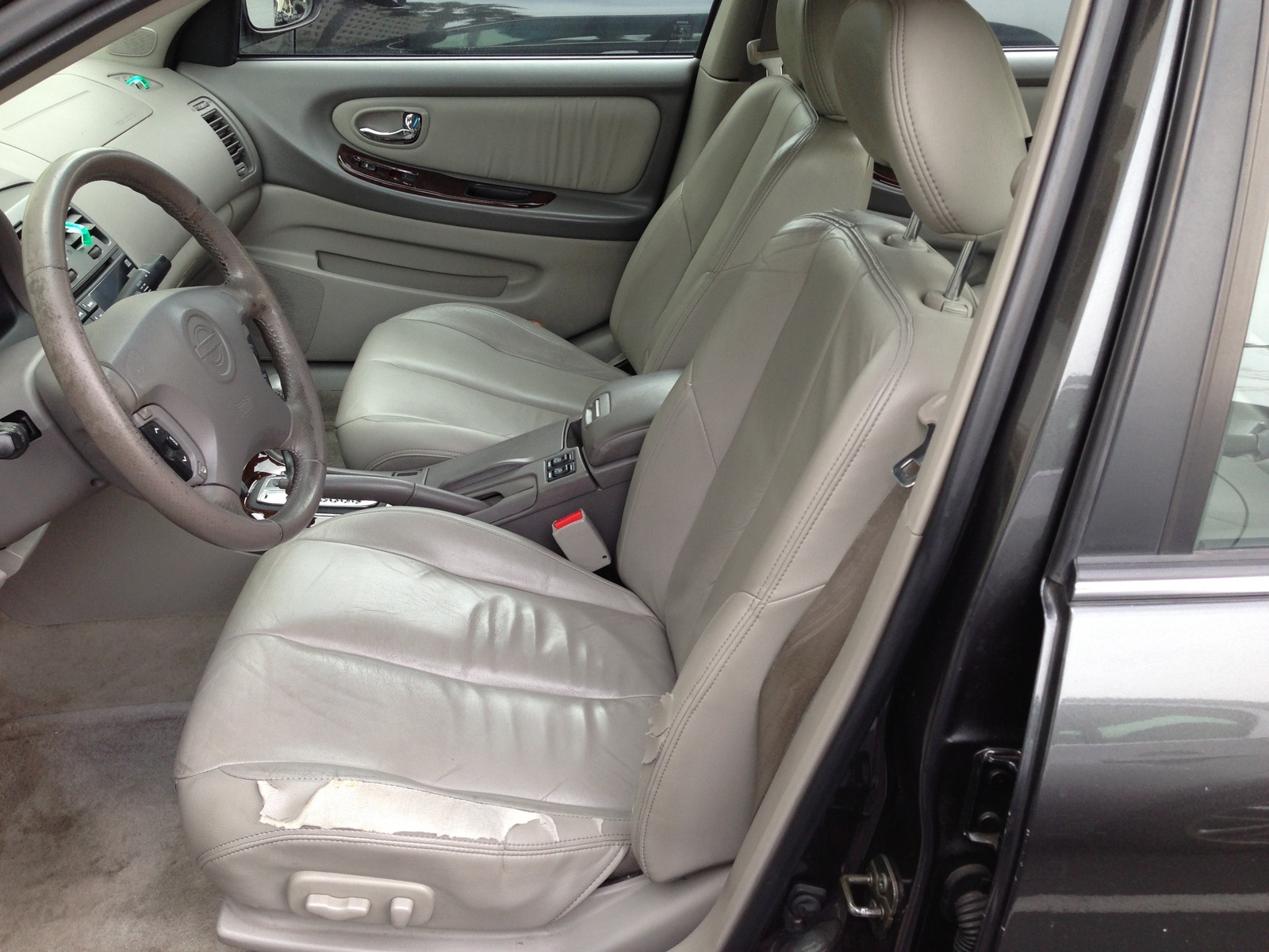 2001 Nissan maxima gle interior