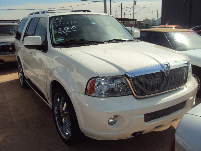 2004 Lincoln Navigator