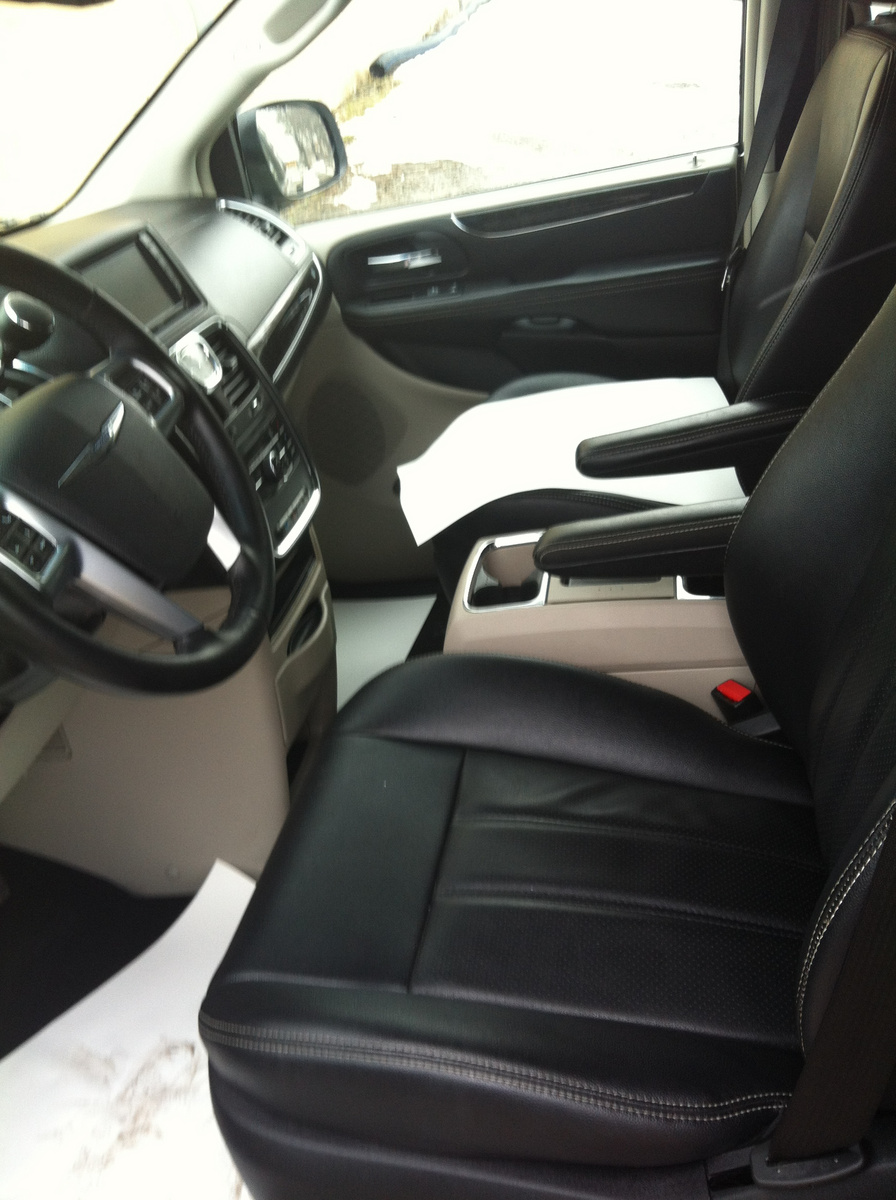 2012 Chrysler Town & Country