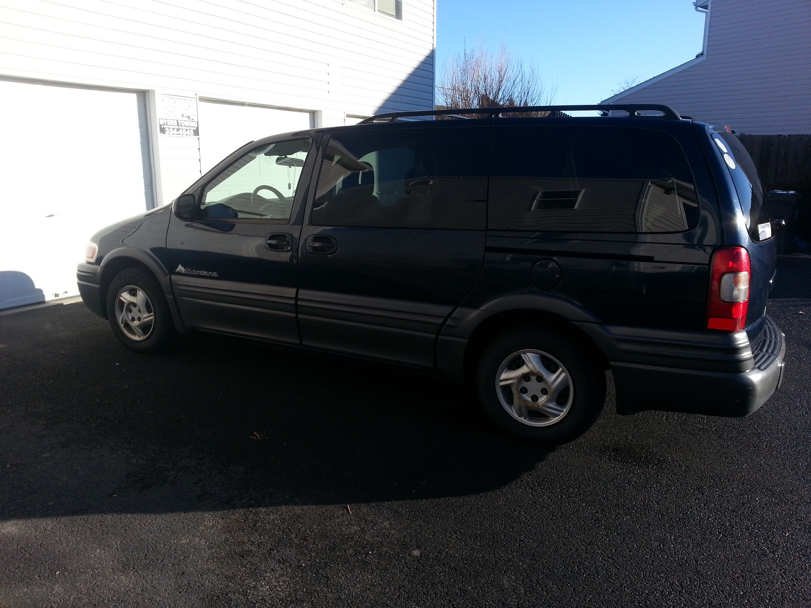 2002 Pontiac Montana