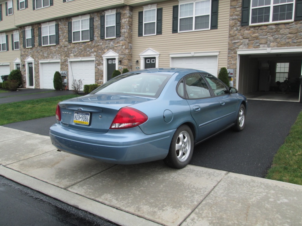 2005 Ford Taurus