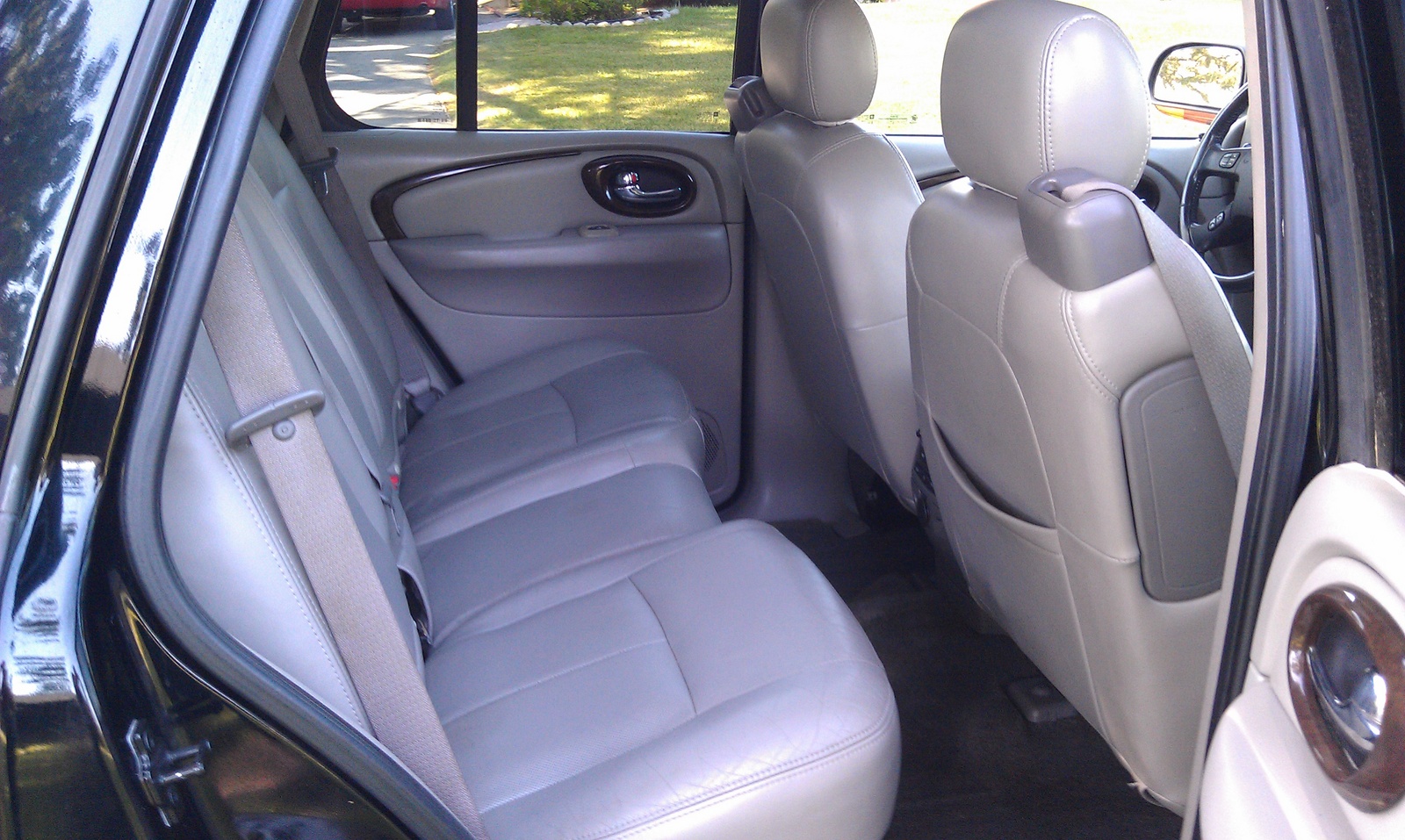 2004 Buick Rainier