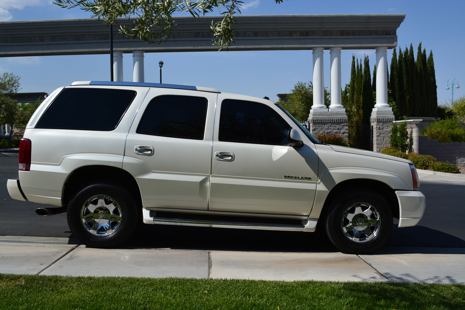 2004 Cadillac Escalade Exterior Pictures Cargurus