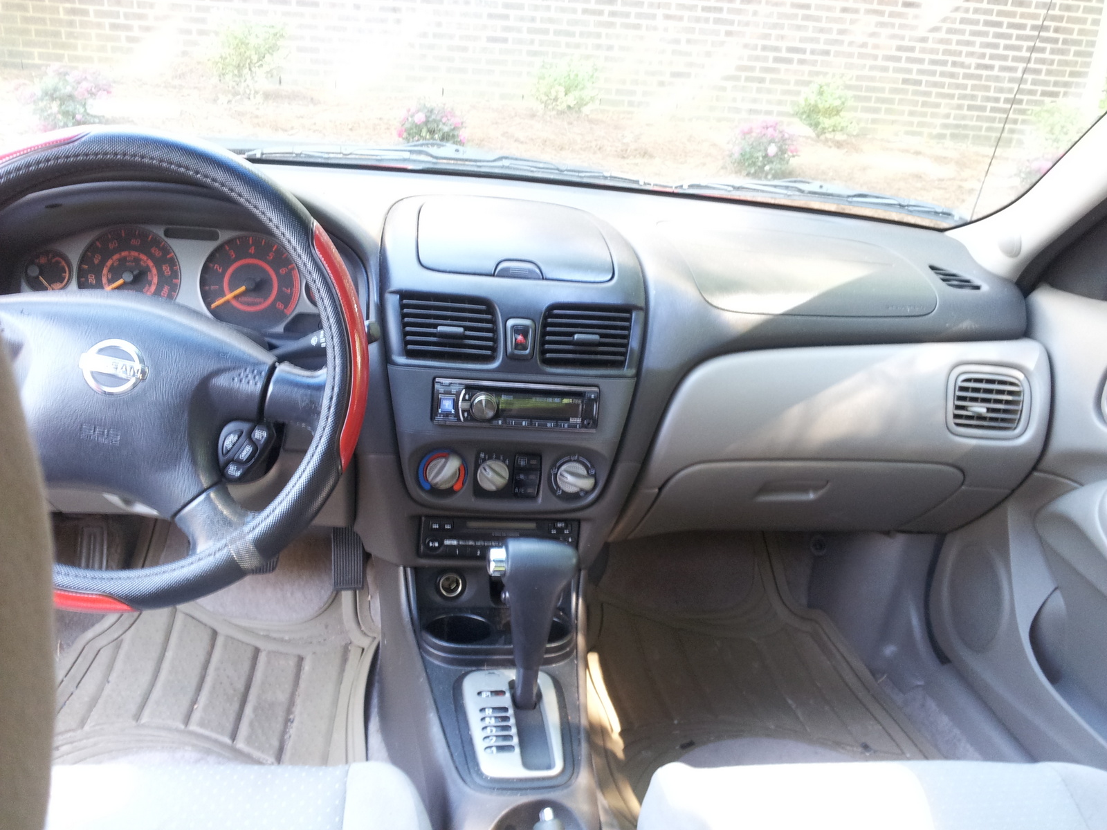 2002 Nissan sentra xe interior #8