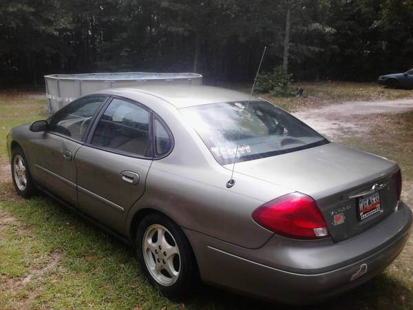 2001 Ford Taurus