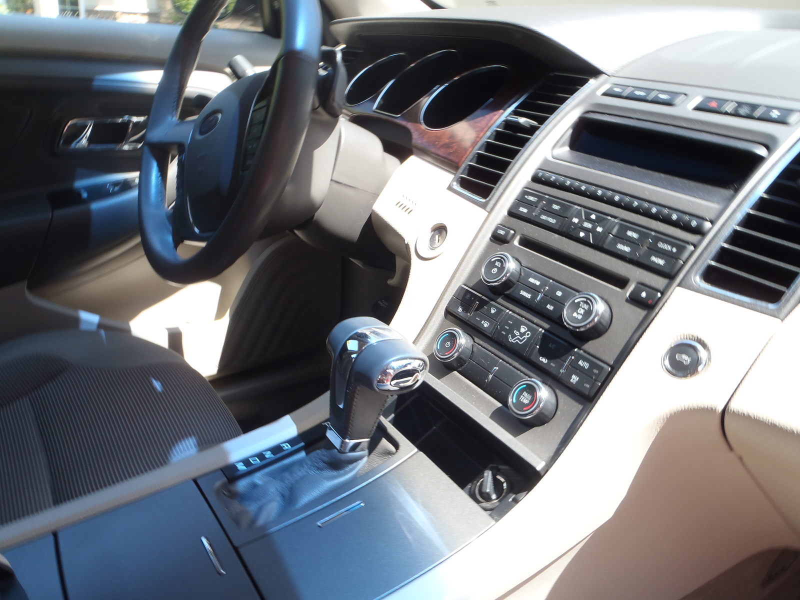 2010 Ford Taurus