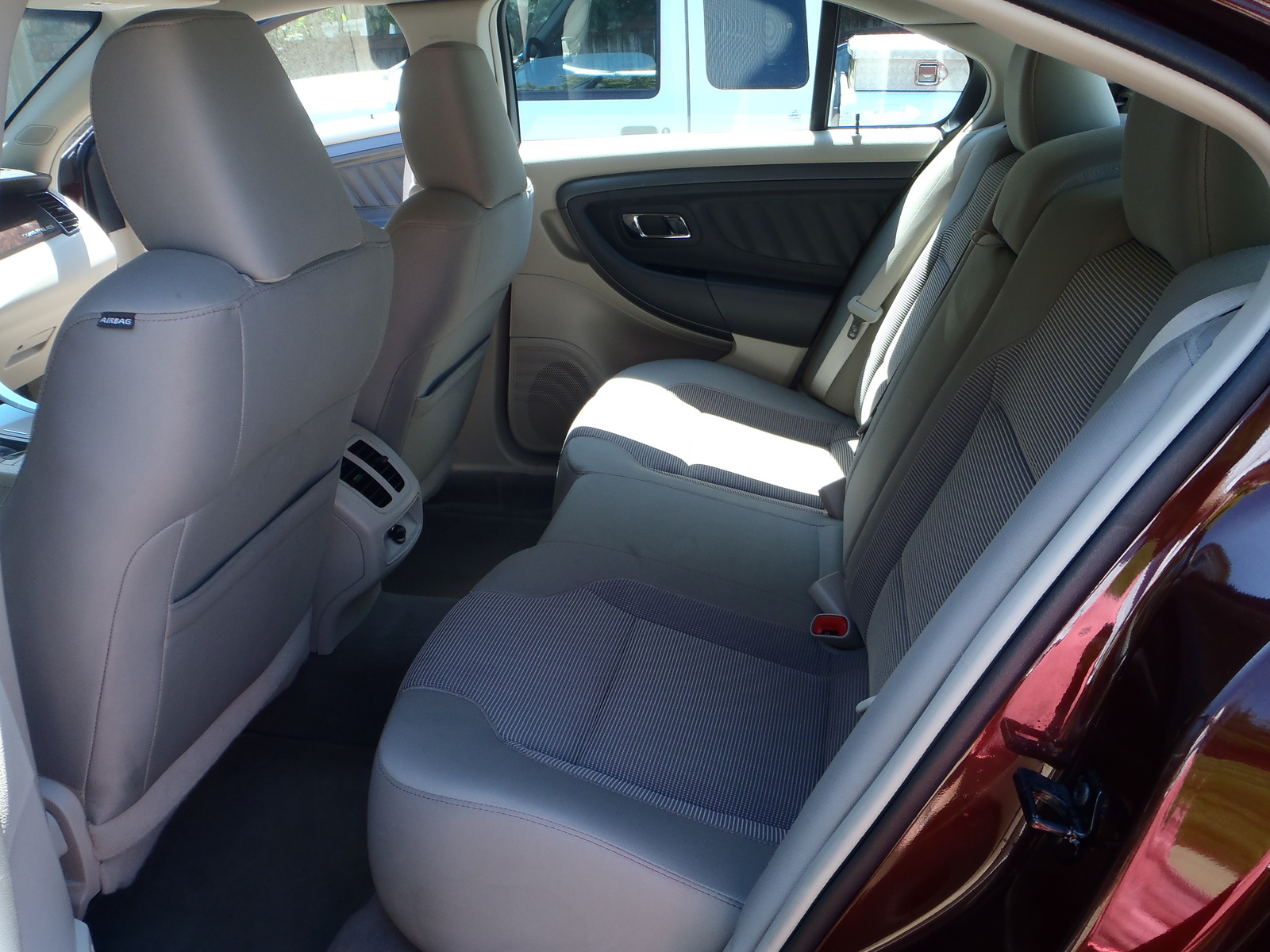 2010 Ford Taurus