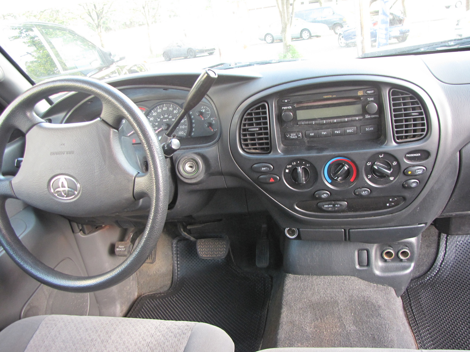 2005 toyota tundra interior pictures #3