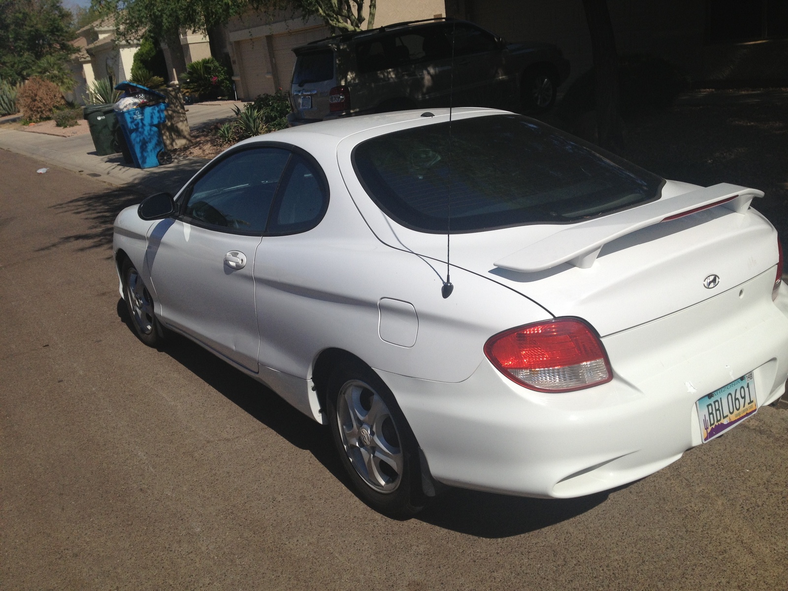 2000 Hyundai Tiburon Pictures CarGurus