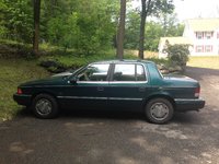 1993 Plymouth Acclaim Overview 1993 Plymouth Acclaim Overview