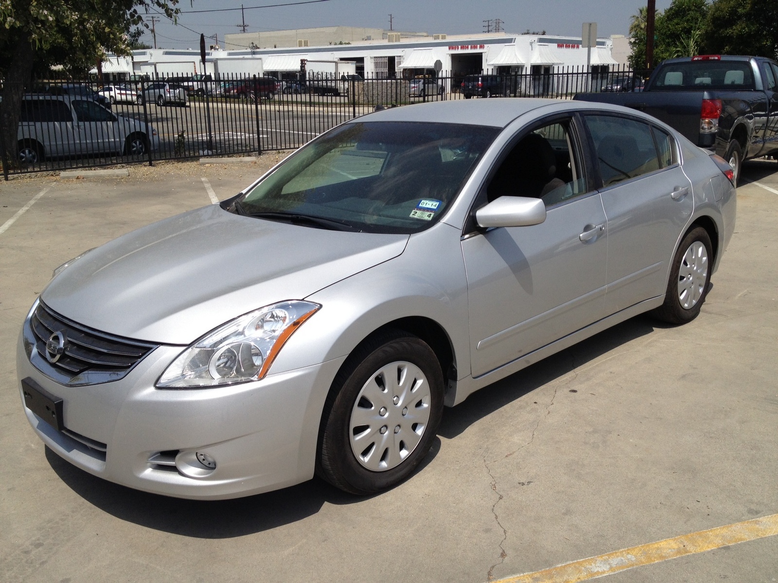 Nissan altima hybrid 2012 canada