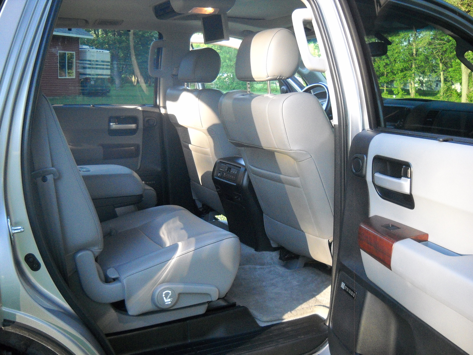 2011 Toyota Sequoia