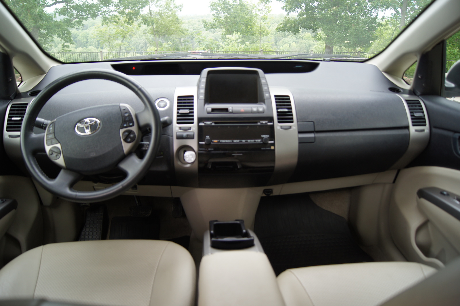 2008 Toyota prius interior photos