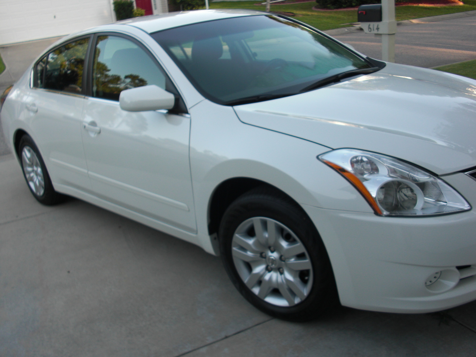 Nissan altima hybrid 2012 canada #4