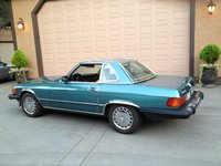 1989 Mercedes-Benz 560-Class Overview 1989 Mercedes-Benz 560-Class Overview