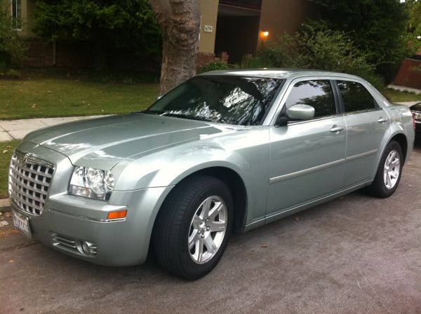 06 Chrysler 300 touring review #3