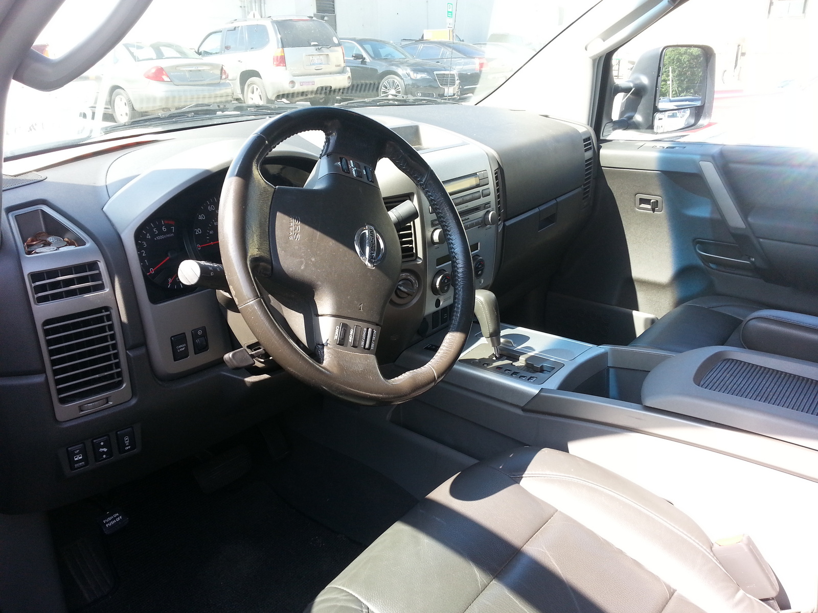 2006 Nissan titan le interior #8