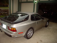 944 944